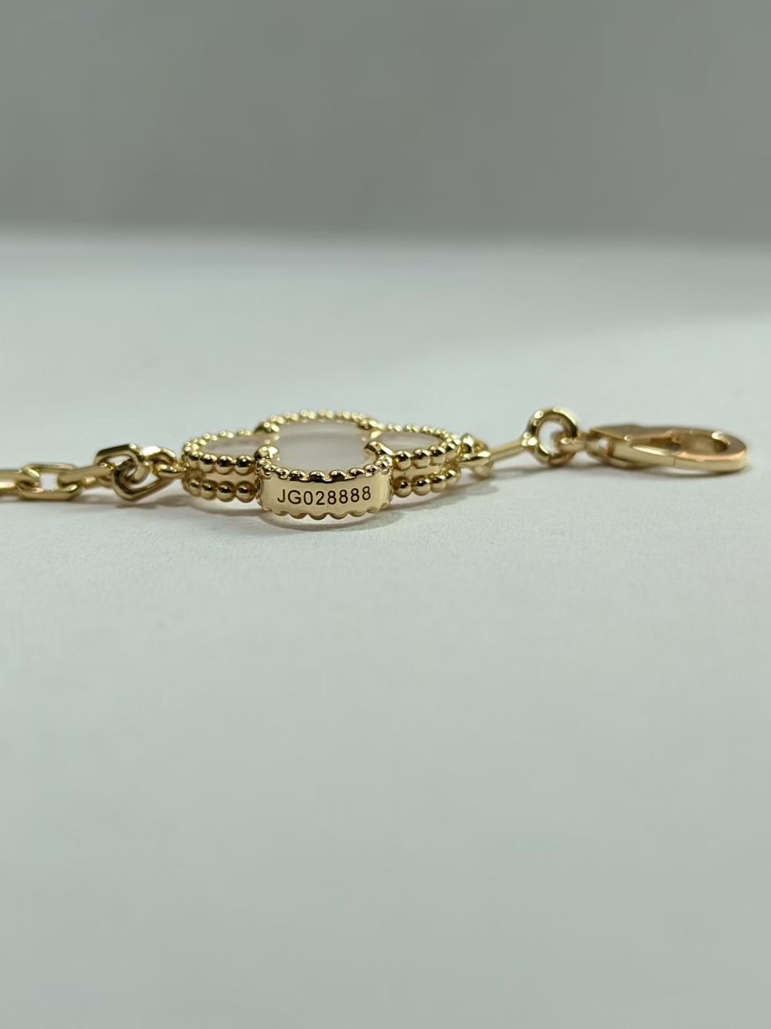 VCA Set Earring ang Bracelet