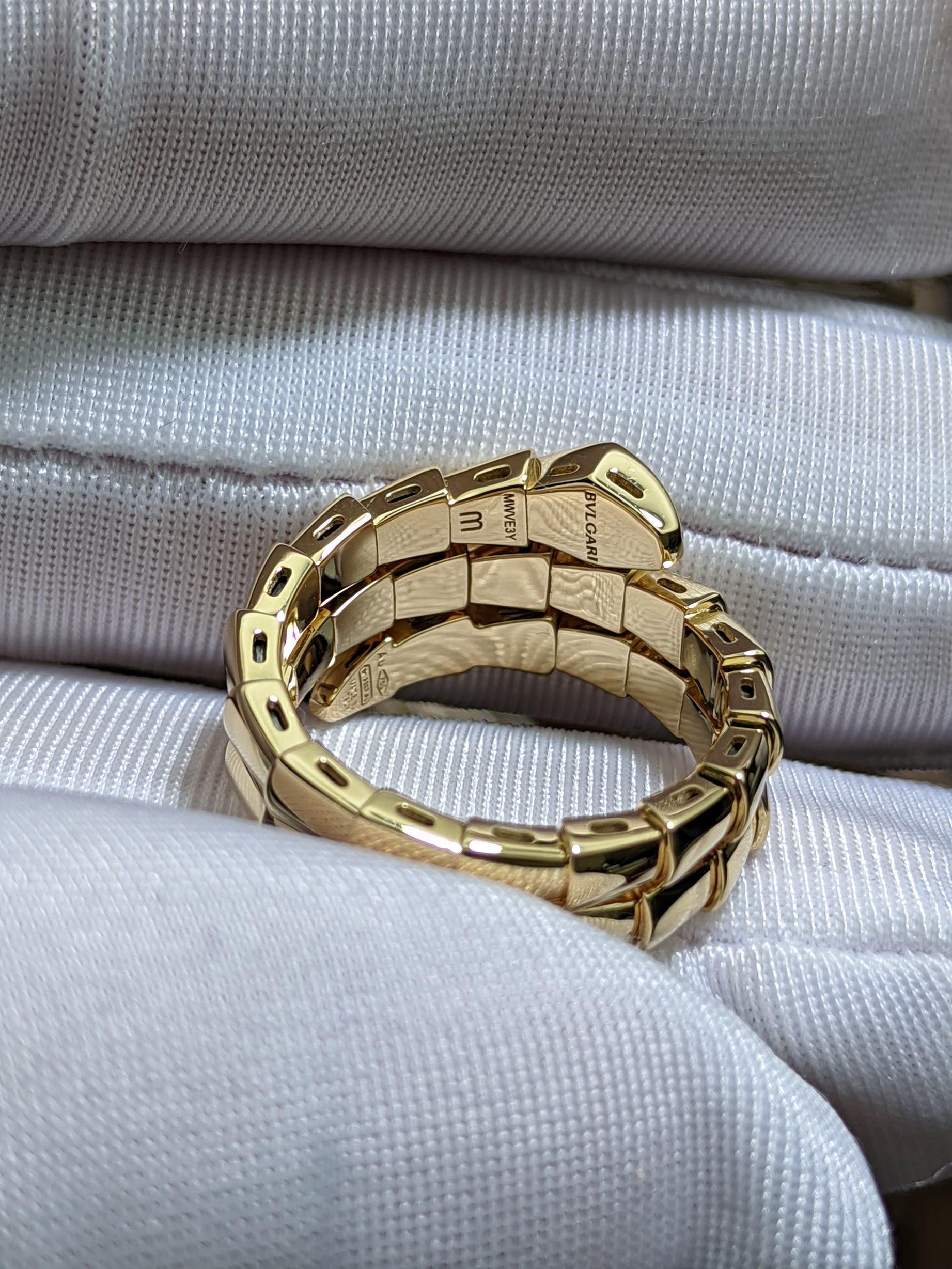 Bvlgari set bracelet and ring, earring