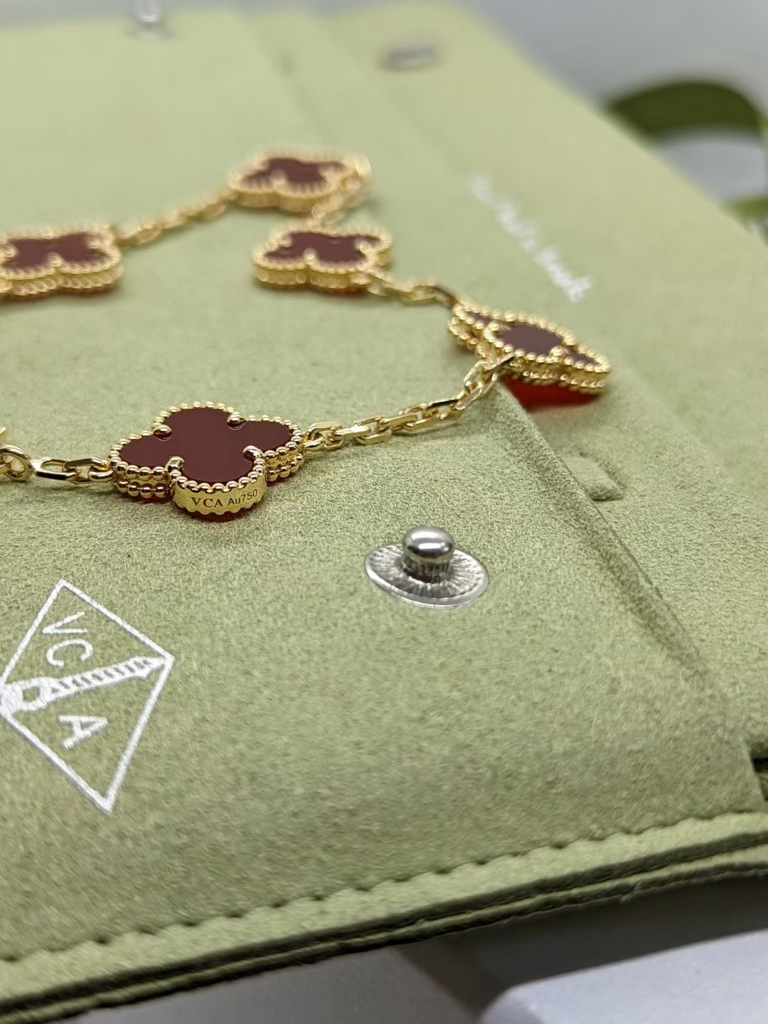 VCA Bracelet 5 Motif