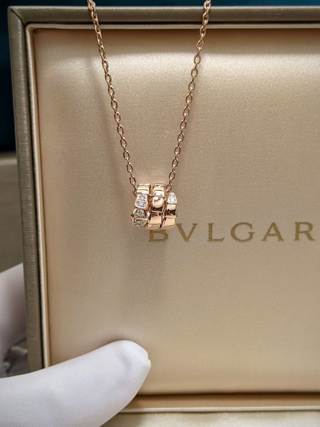 Bvlgari necklace