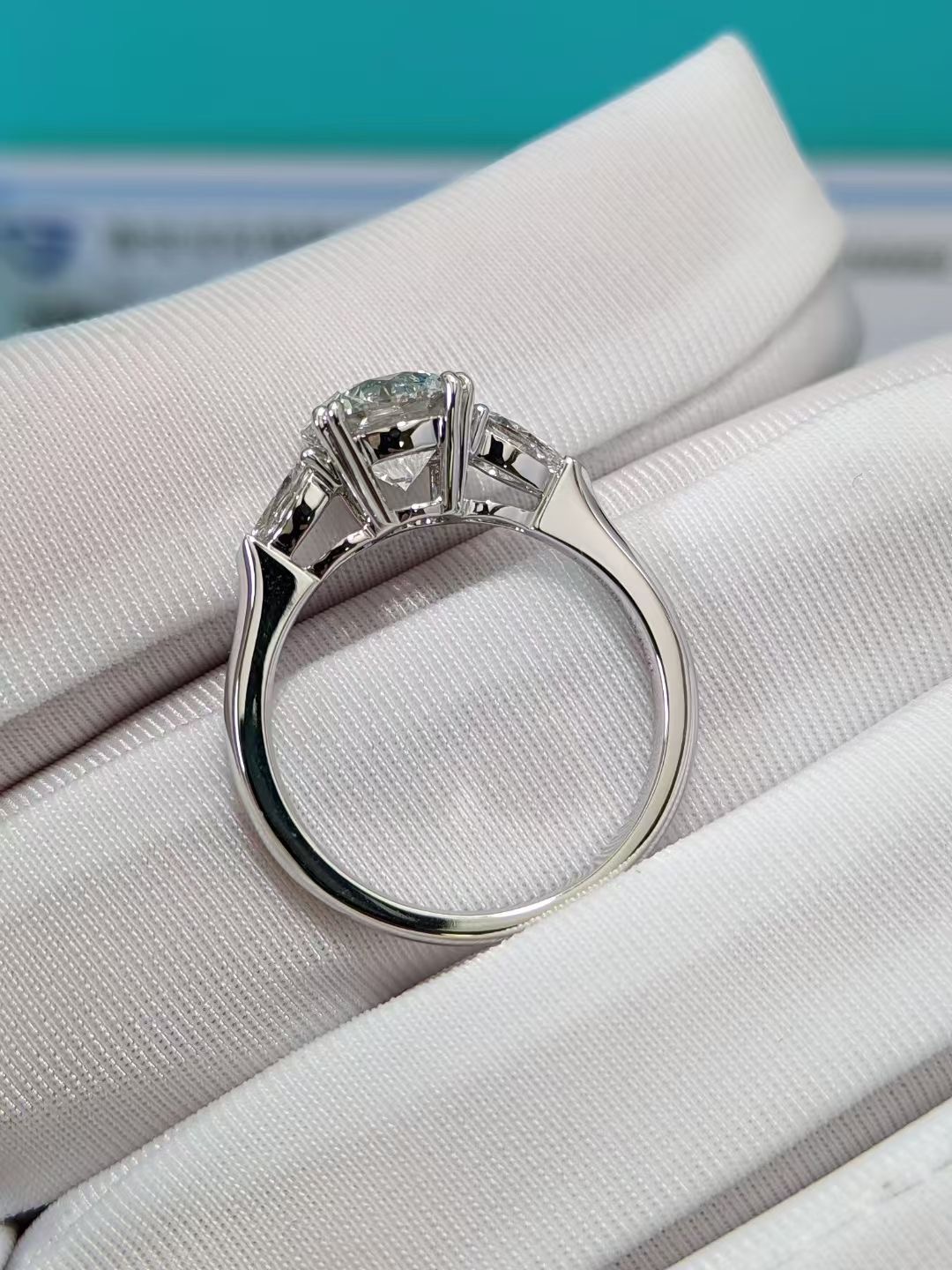 Tiffany Ring Diamond 2 carats