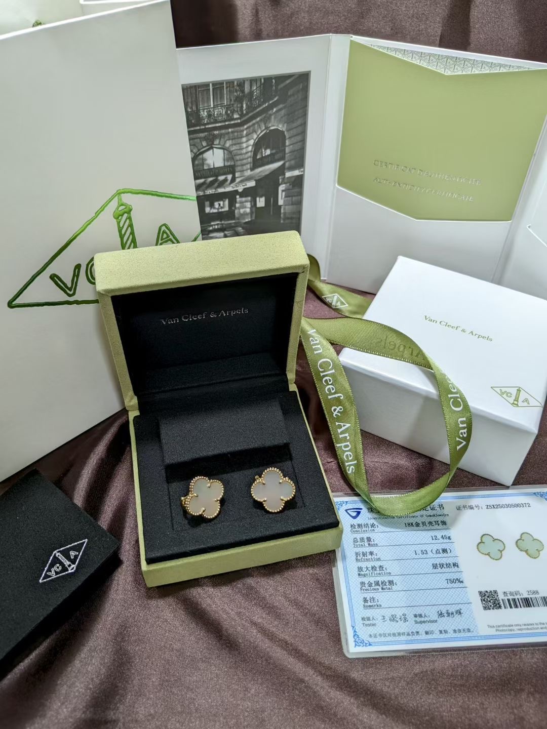 VCA Set Earring ang Bracelet