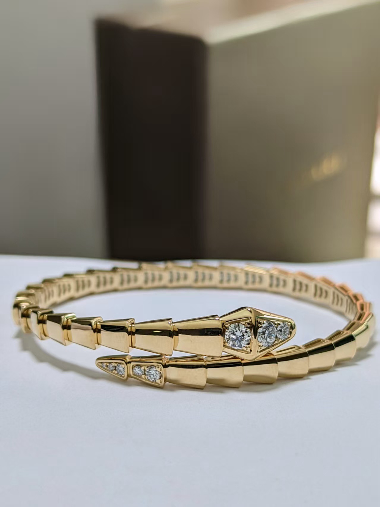 Bvlgari set bracelet and ring, earring