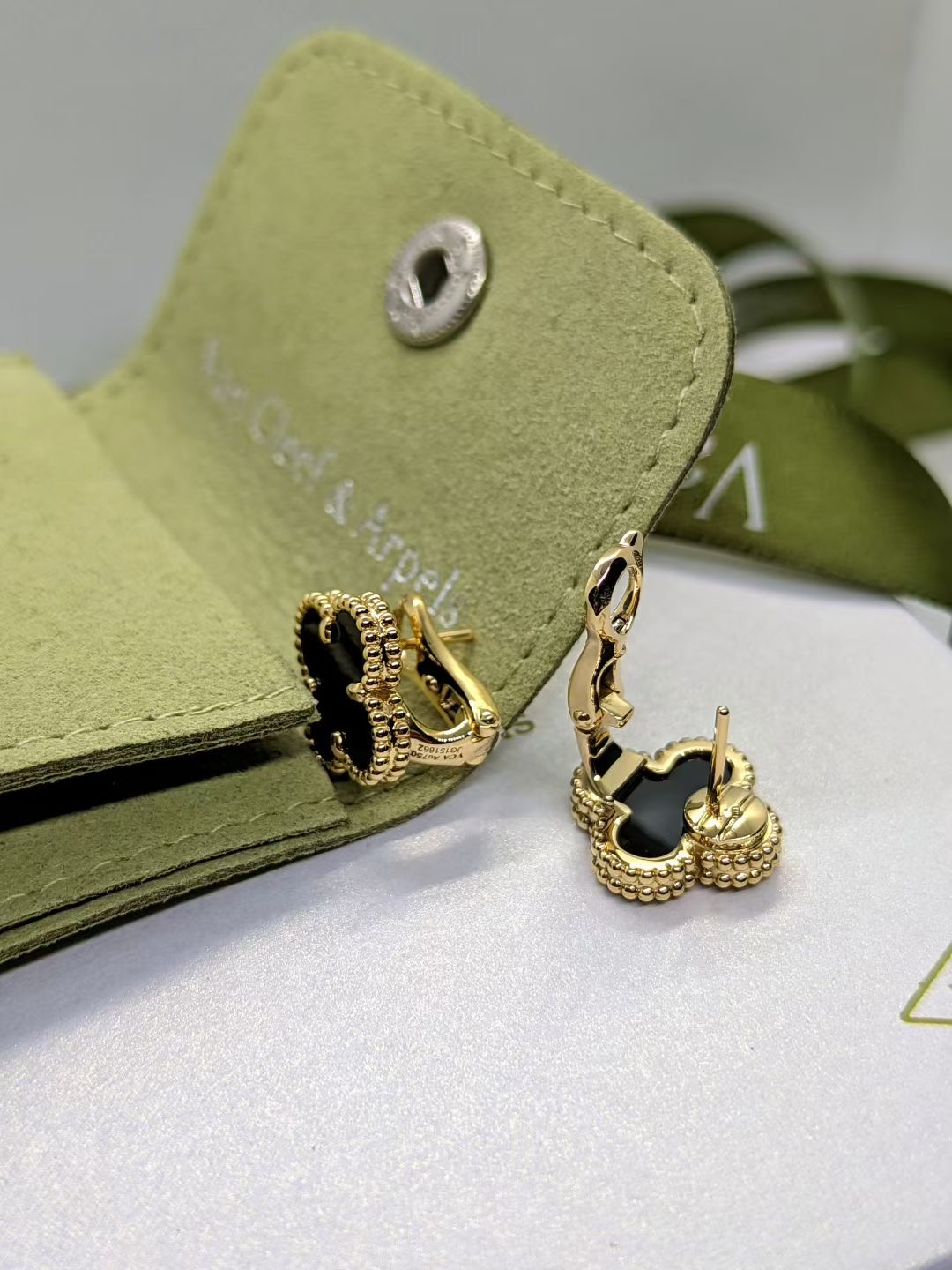 VCA Earring