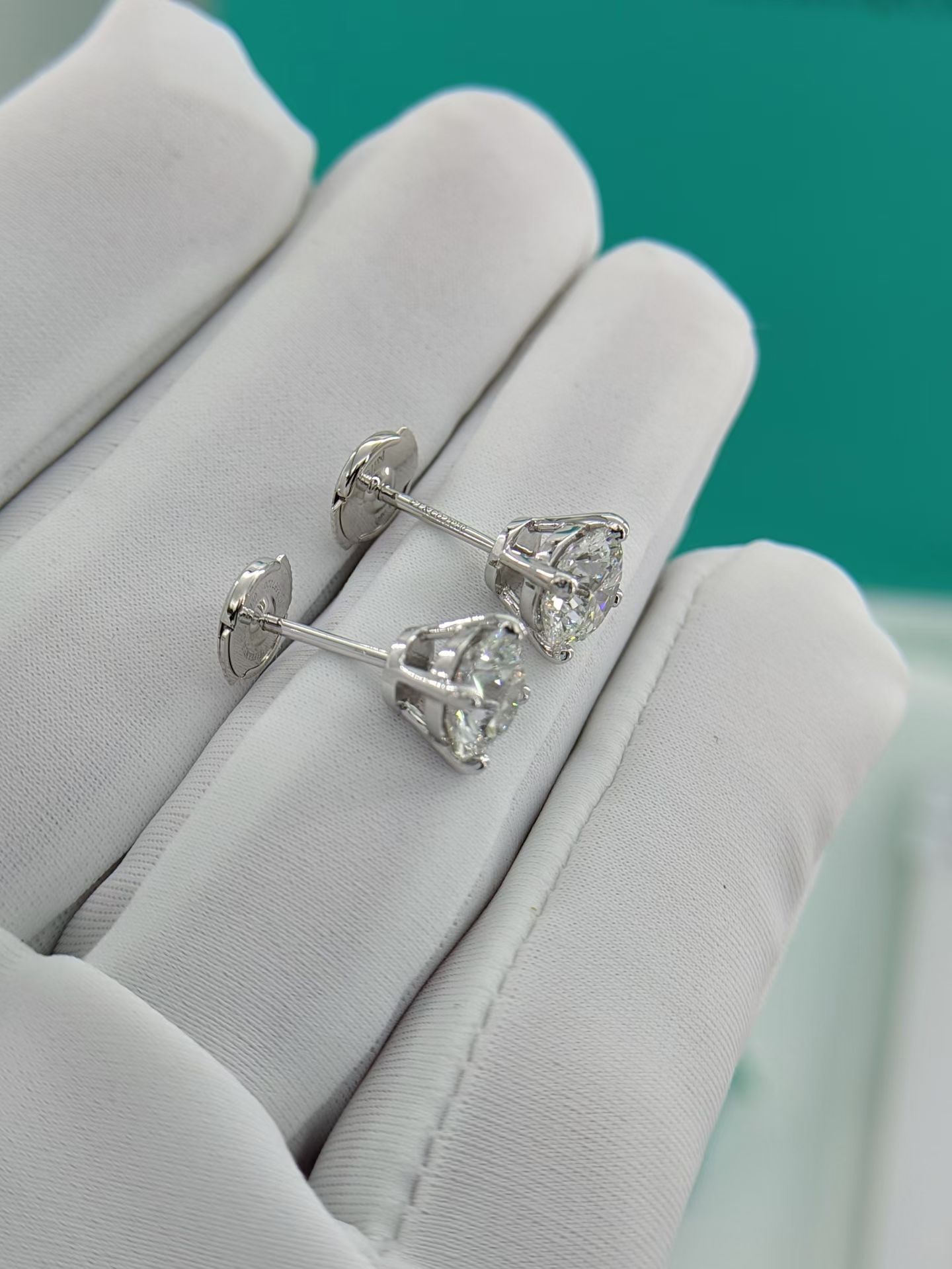 Tiffany Earing