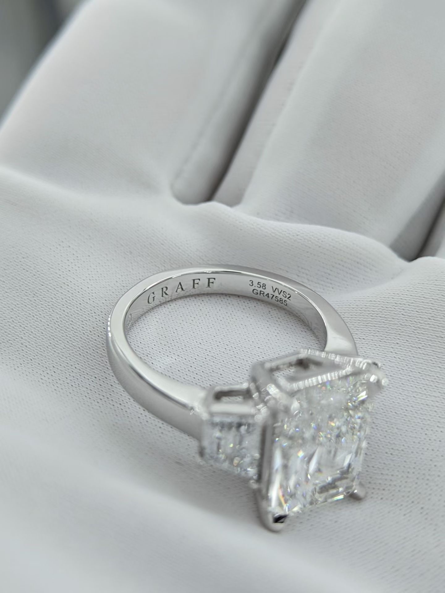 Graff Diamond ring