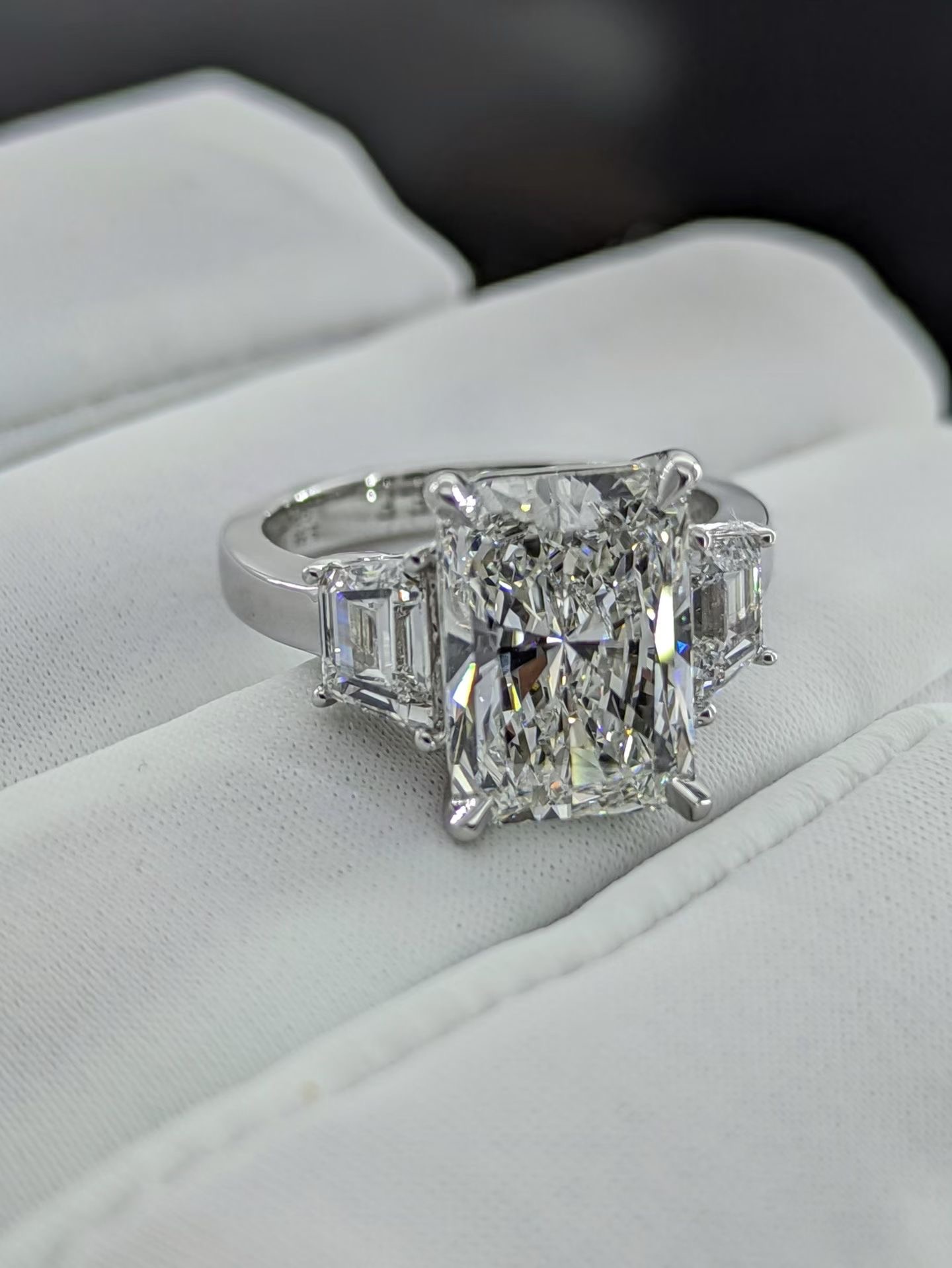 Graff Diamond ring