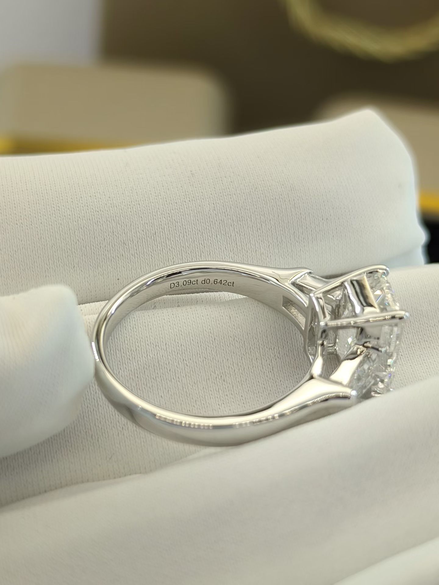 Diamond ring