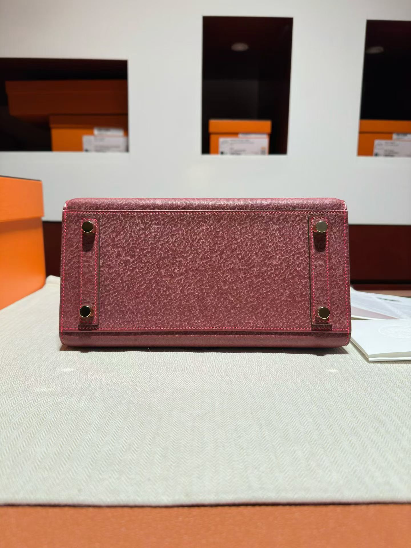 B25 Rouge H Madame