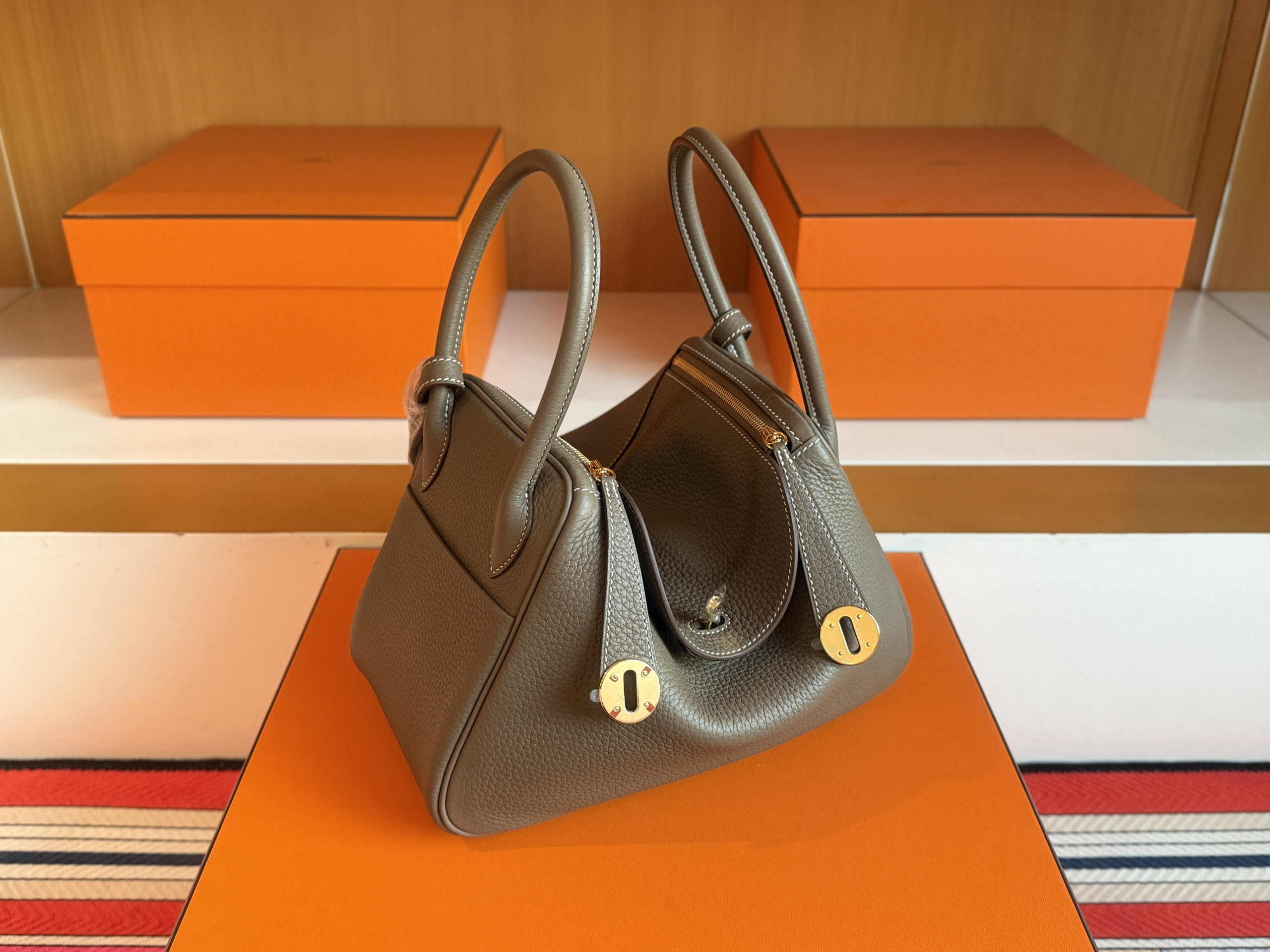 LD 26 Etoupe