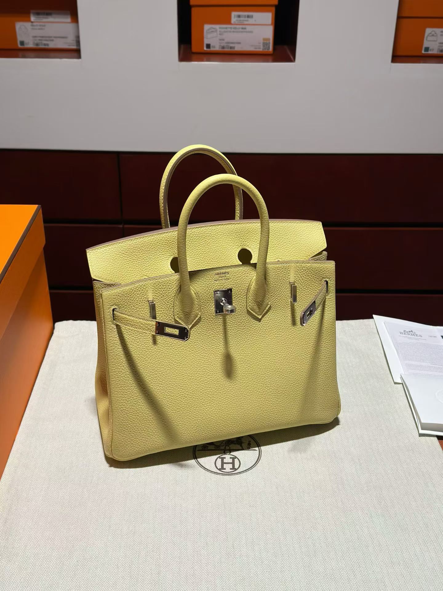 birkin25 1z小鸡黄togo 银扣 现货～ 招财黄！！小鸡黄到一只秒一只
