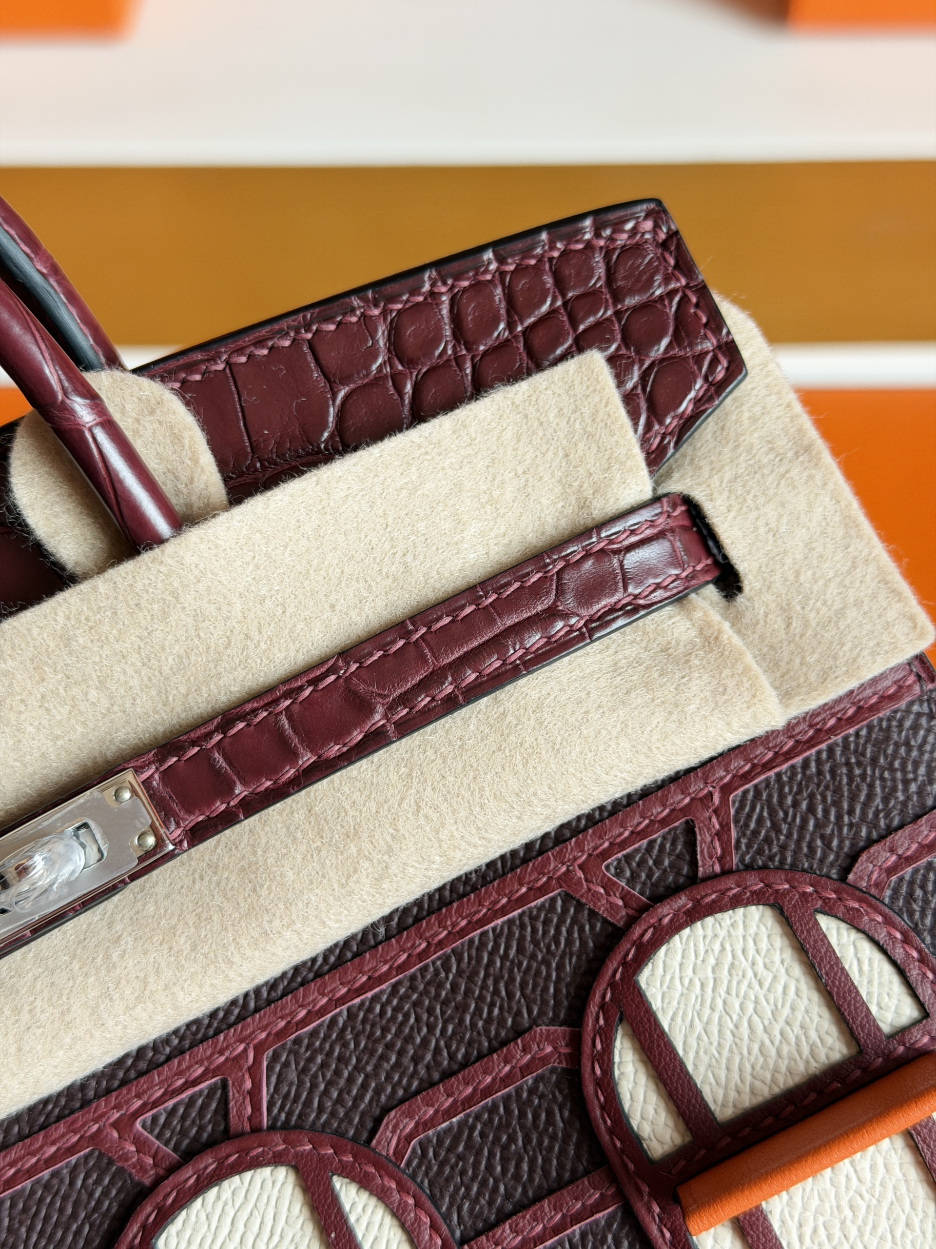 United Arab Emirates HM BK 20cm sellier Faubourg