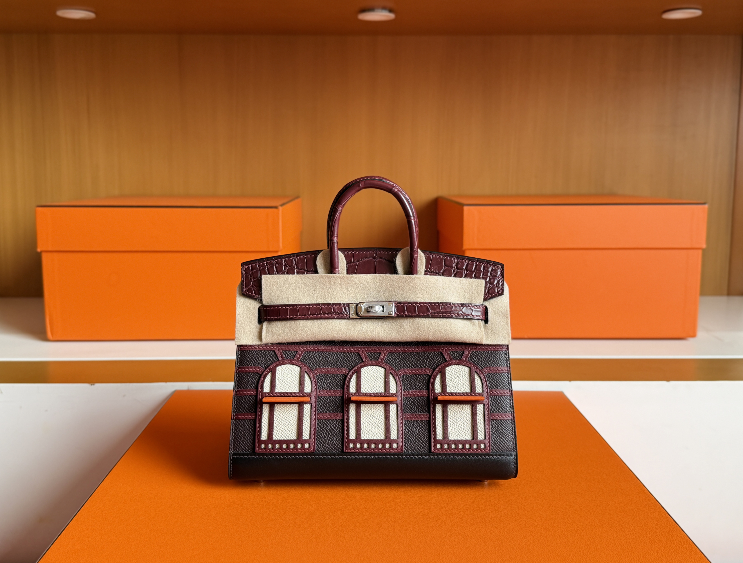 United Arab Emirates HM BK 20cm sellier Faubourg