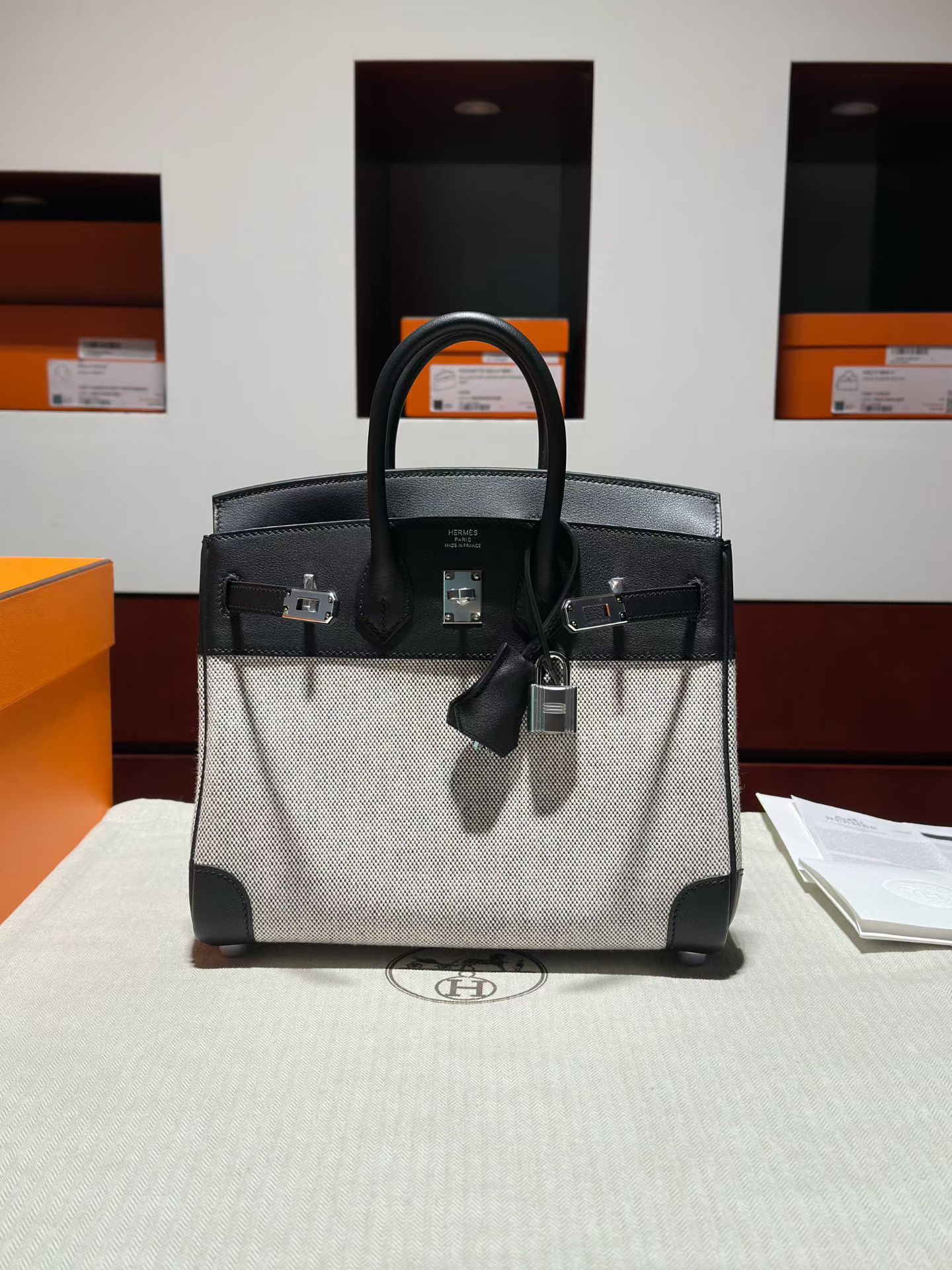 B25 Toile