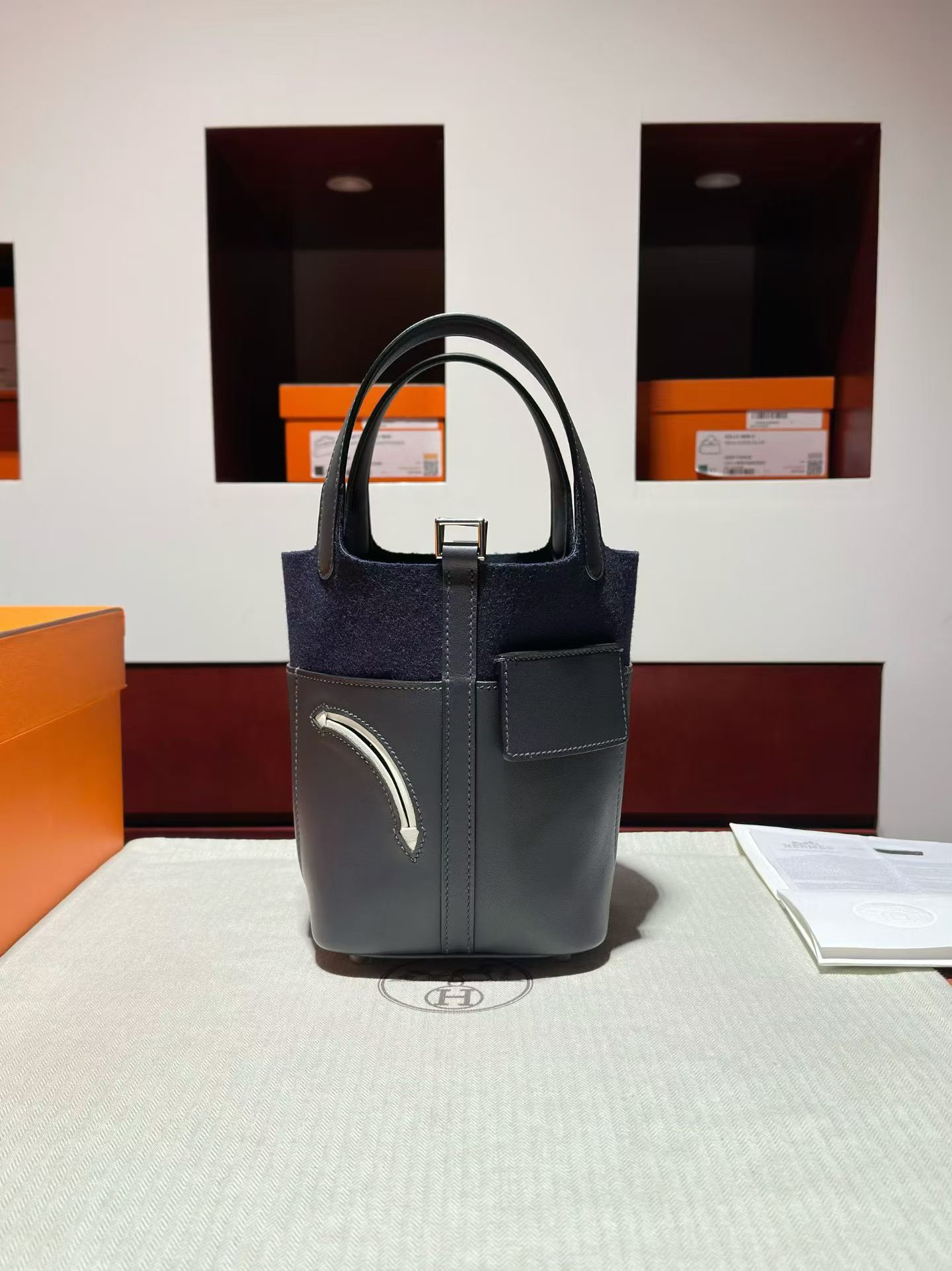 picotin lock 菜篮子毛毡拼swift 银扣午夜蓝～ 很特别的流行，好用又特别[胜利]