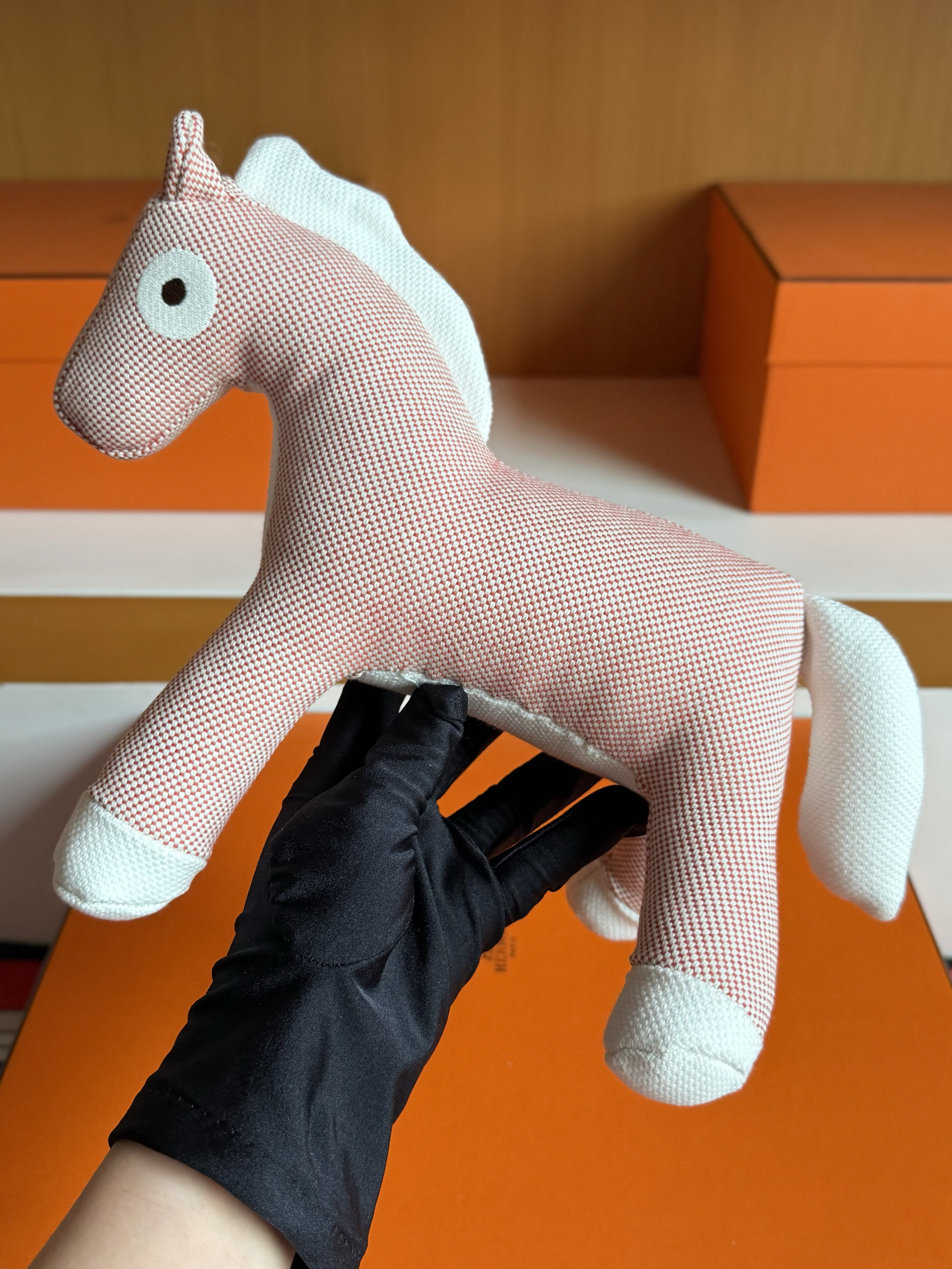 H Pony 🥰