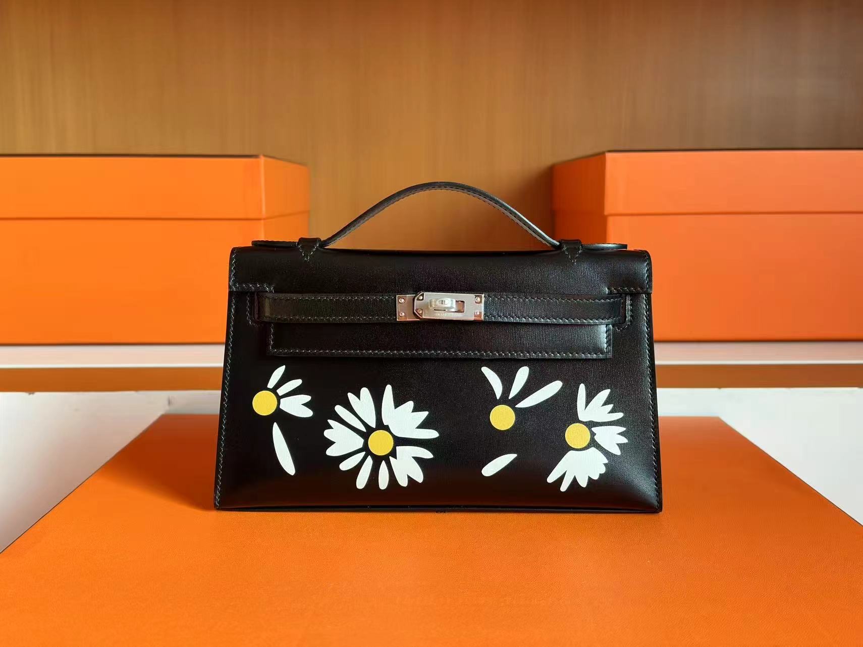 Daisy Pochette